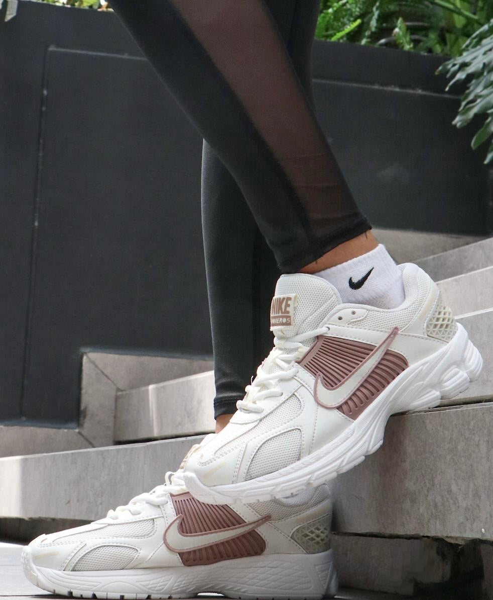 Vomero 5 Beige